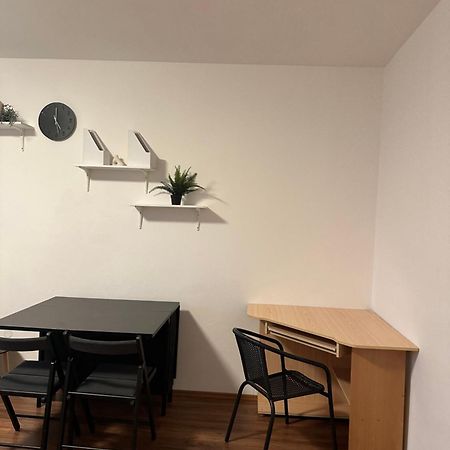 Private Room 1 Km From Center With Kitchen Bratislava Dış mekan fotoğraf